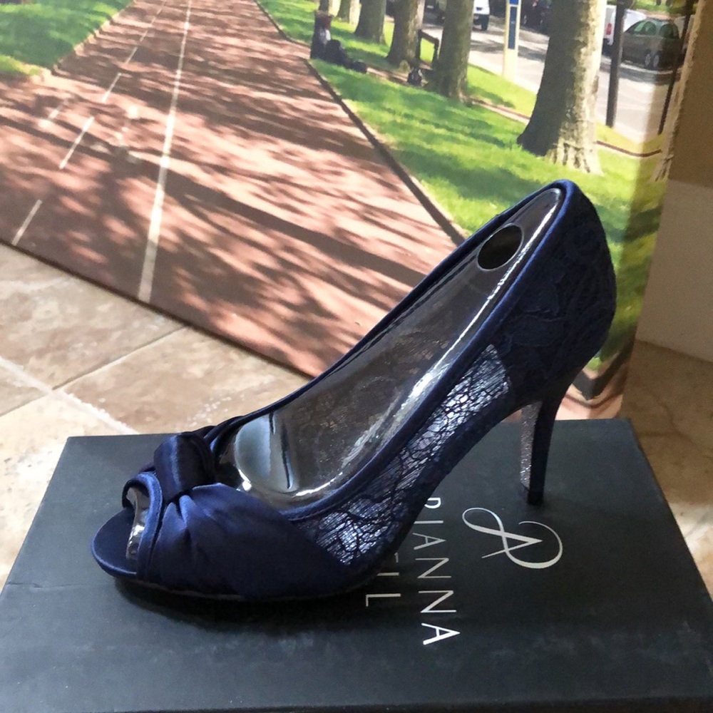 Adrianna Papell Francesca Bow Slim Heels Indigo Satin 8.5 W (HOLD) - Picture 4 of 15